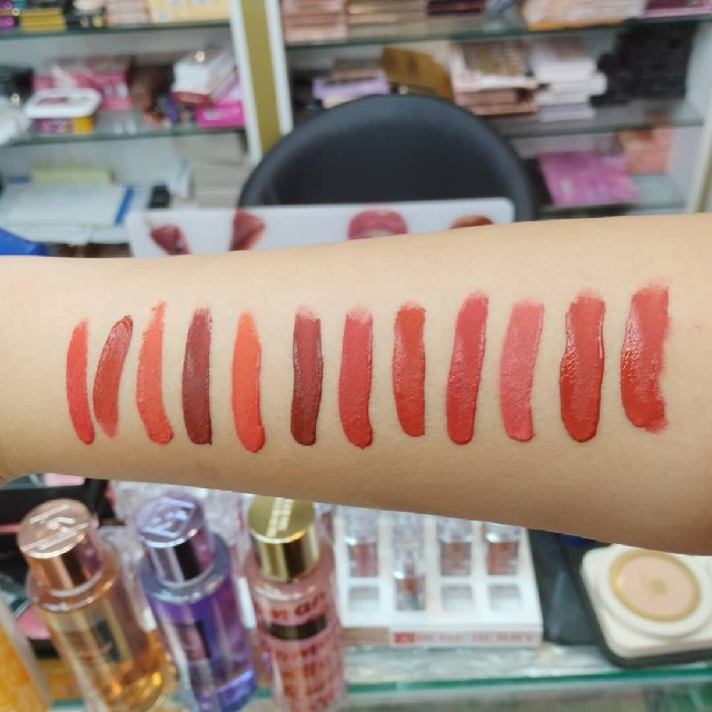 ست 12 عددی رژلب مایع مک m.a.c مدل new powder kiss شرکتی