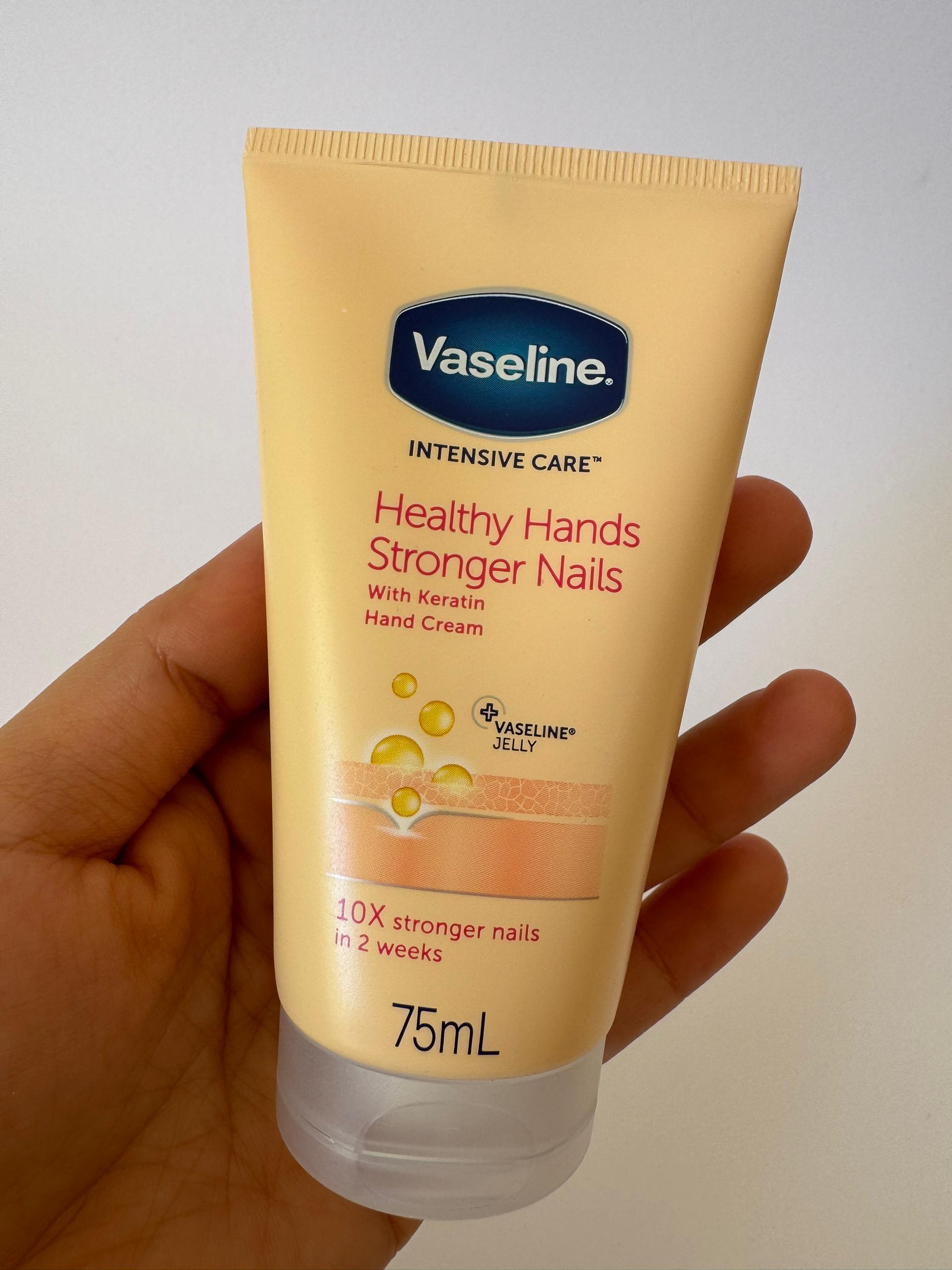 مینی کرم دست و ناخن وازلین vaseline مدل تیوپی