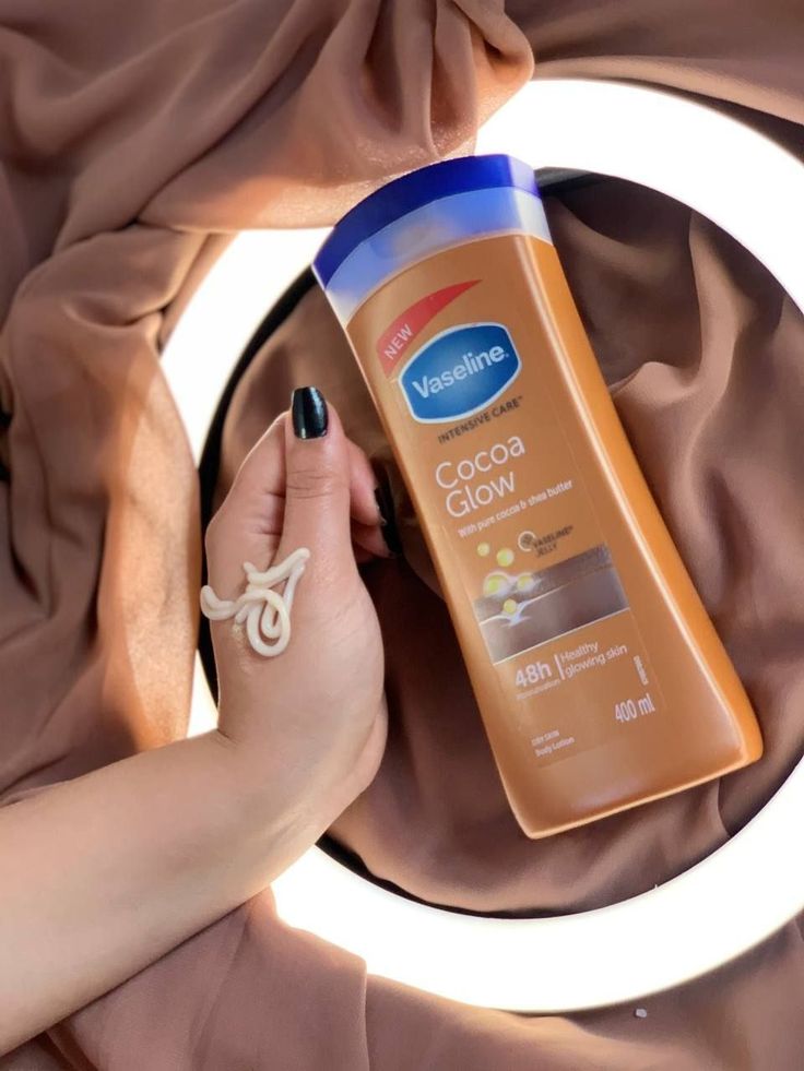 لوسیون بدن وازلین مدل Cocoa Glow